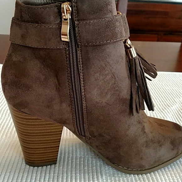 NIB Catherine Malandrino Booties - Picture 3 of 7